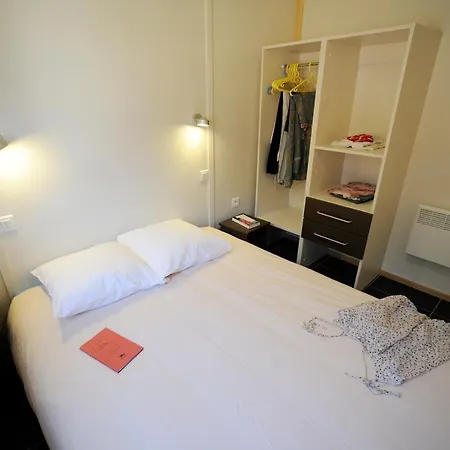 Ulvf Le Domaine De Pelvezy 3*