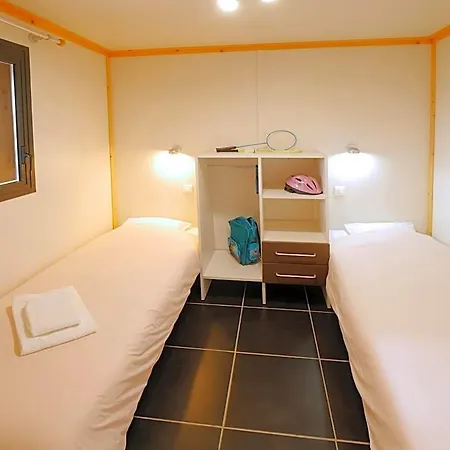 Hotel Ulvf Le Domaine De Pelvezy Saint-Genies